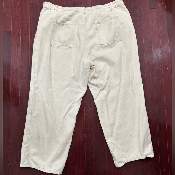 Beige wide leg/baggy jeans - Picture 2 of 3